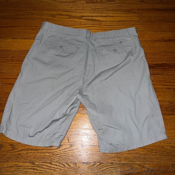 Calvin Klien Shorts Size 38 | Used Condition - Picture 2 of 4